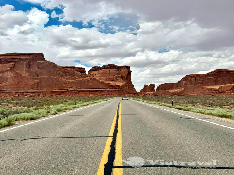 Caravan Mỹ: Hành trình xe tự lái cung đường huyền thoại 66 (Chicago - Illinois - Missouri - Kansas - Oklahoma - Texas - New Mexico - Arizona - California)