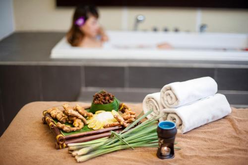 Combo Khách sạn Mường Thanh Huế + Vé Mega Booming Huế Concert 2025 dành cho 2 khách