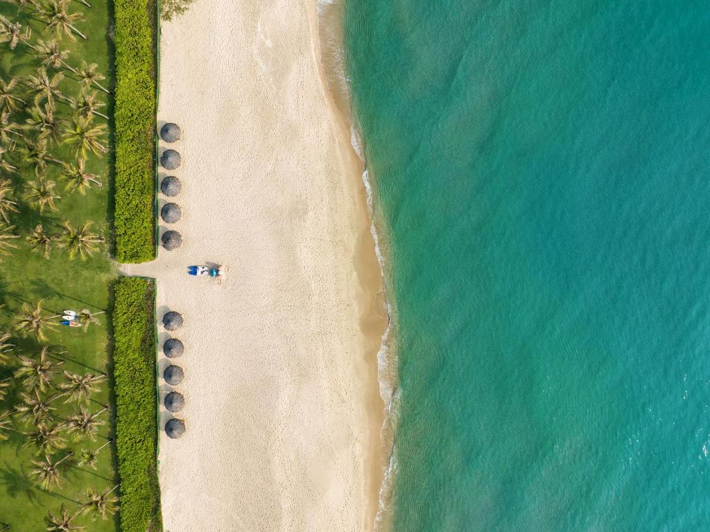 Combo dịch vụ khách sạn Radisson Blu Resort Cam Ranh (đã bao gồm xe đưa đón của khách sạn)