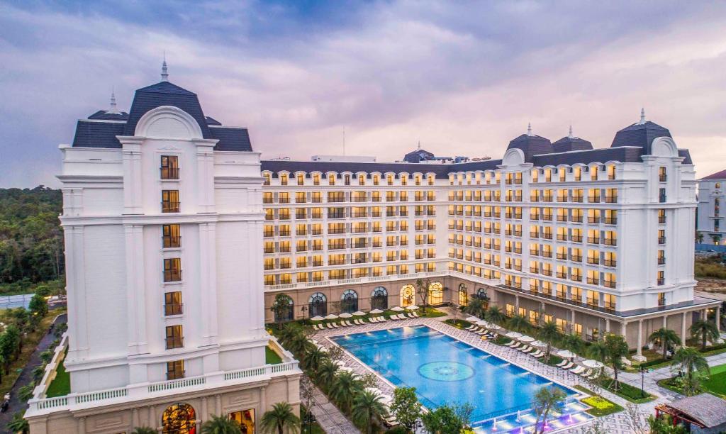 Combo Dịch Vụ Vinholidays Fiesta Phu Quoc