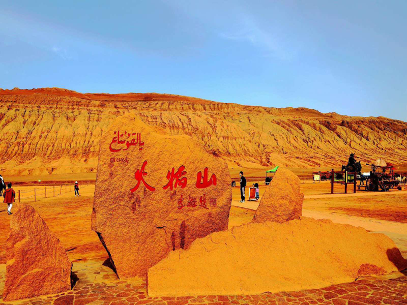 Caravan Tân Cương: Chinh phục các cung đường từ sa mạc đến núi non trùng điệp, khám phá vẻ đẹp hoang sơ hùng vĩ của thiên nhiên